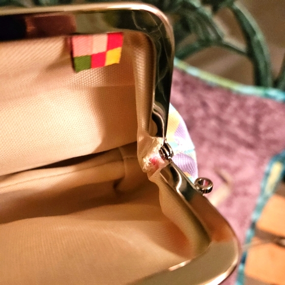 Mini Pouch Kiss Lock Japan 4"×8" - Picture 12 of 13